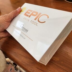 Osmosis + Beauty Epic Skin Tool